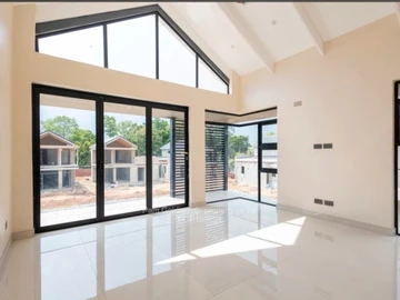 13 Unit Townhouse Complex