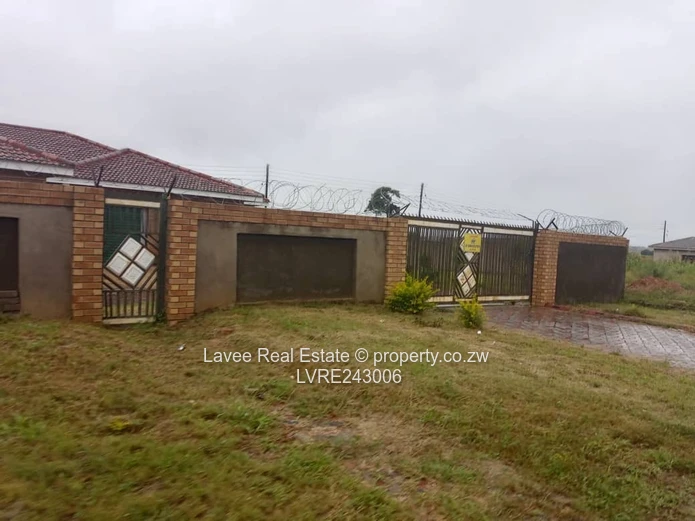 1500m² Corner Stand in Clipsham — Near New Homes (Sole Mandate)