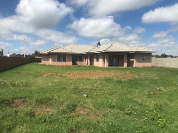 5 Bedroom House