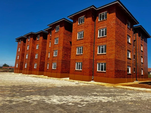 2 Bedroom Flat & Apartment
