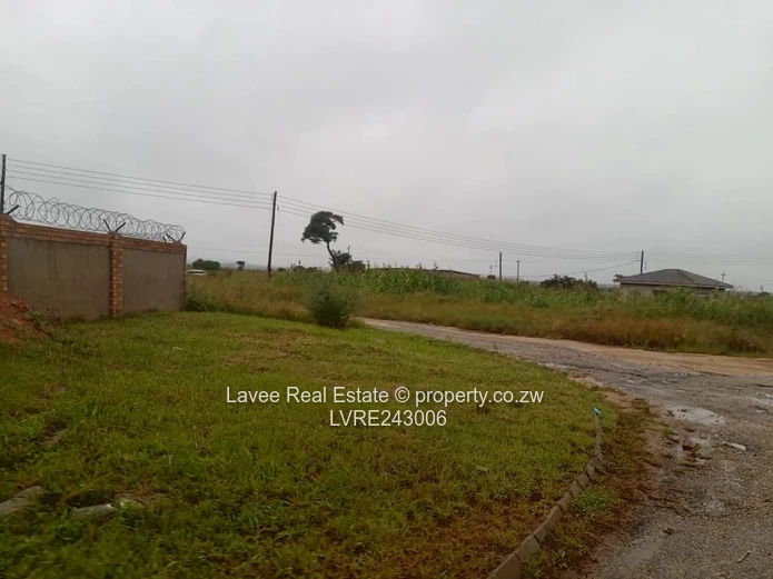 1500m² Corner Stand in Clipsham — Near New Homes (Sole Mandate)