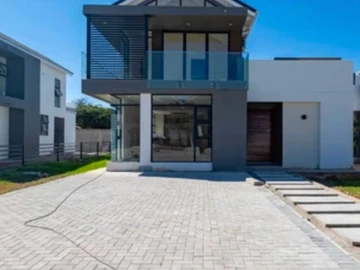 13 Unit Townhouse Complex