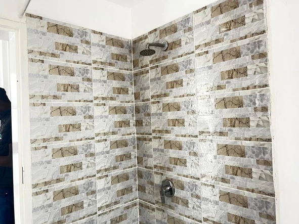 2 Bedroom Flat & Apartment